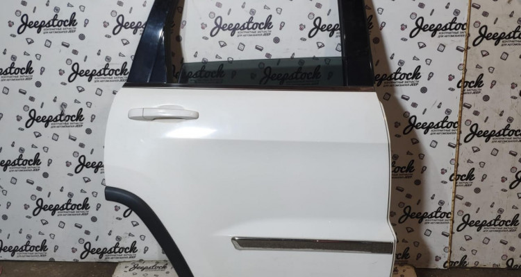  Дверь задняя правая белая Jeep Grand Cherokee WK2