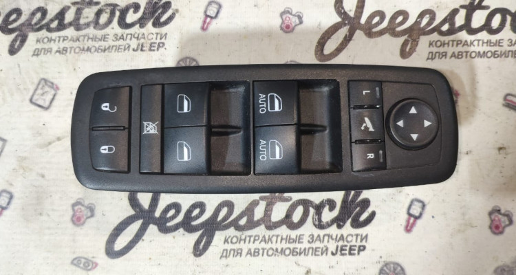 Блок управления стеклоподъемниками Jeep Grand Cherokee WK2