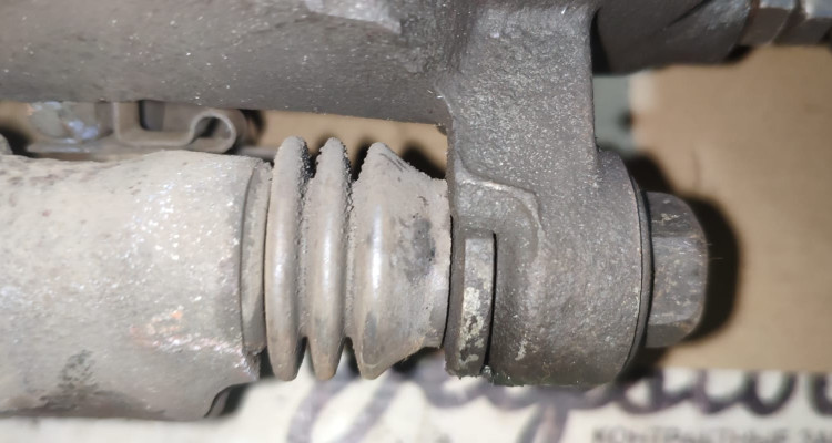  Комплект тормозных суппортов Akebono (3) Jeep Grand Cherokee WG-WJ
