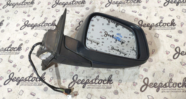  Зеркало правое черное Jeep Grand Cherokee WK2