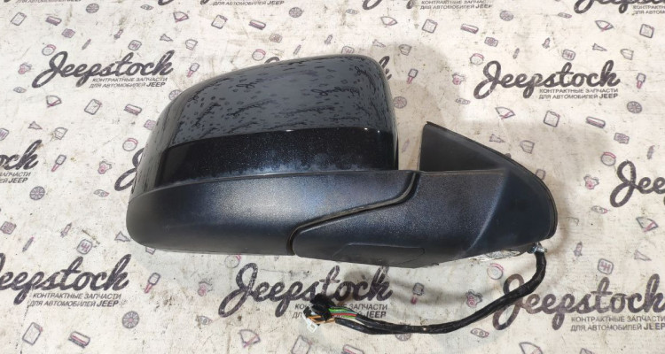  Зеркало правое черное Jeep Grand Cherokee WK2