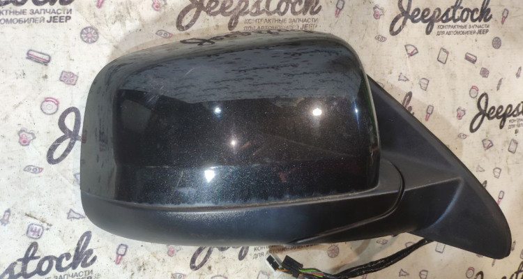  Зеркало правое черное Jeep Grand Cherokee WK2