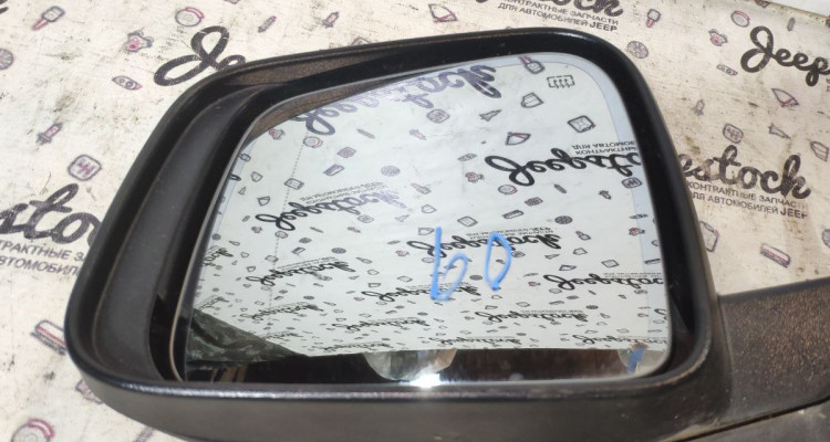  Зеркало левое черное Jeep Grand Cherokee WK2