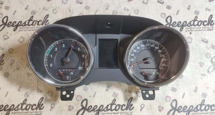 Щиток приборов 68186241AA Jeep Grand Cherokee WK2