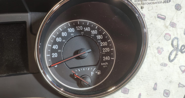  Щиток приборов 68186241AA Jeep Grand Cherokee WK2