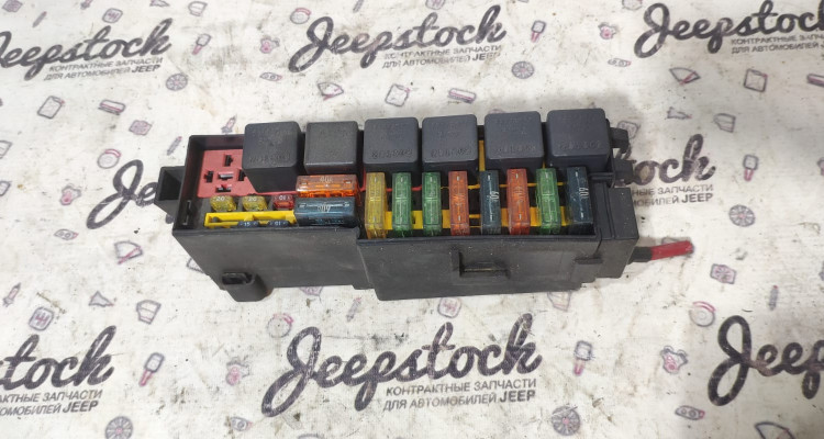 Блок реле моторный 92-95 Jeep Grand Cherokee ZG-ZJ