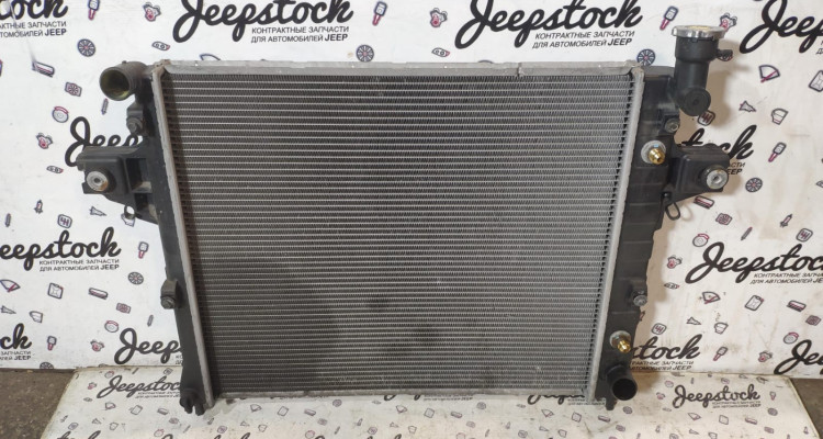  Радиатор 4.7 01-04 (2) Jeep Grand Cherokee WG-WJ