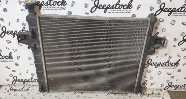  Радиатор 4.7 01-04 (2) Jeep Grand Cherokee WG-WJ