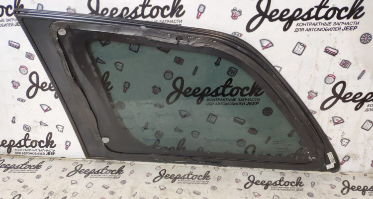 Стекло заднее правое Jeep Grand Cherokee WK2