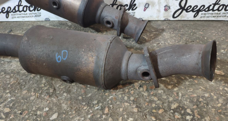 Приемные трубы с катализаторами 5,7 Jeep Grand Cherokee WK2