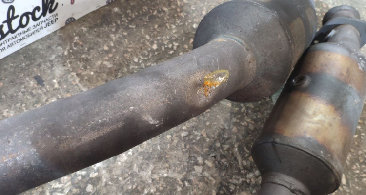  Приемные трубы с катализаторами 5,7 Jeep Grand Cherokee WK2