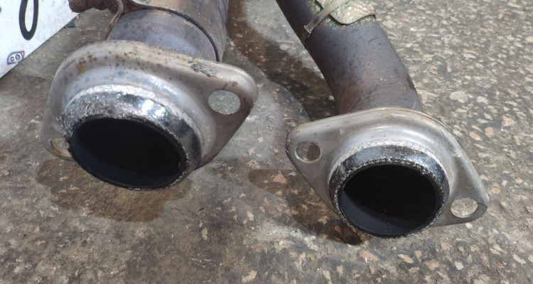  Приемные трубы с катализаторами 5,7 Jeep Grand Cherokee WK2