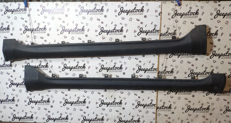  Накладки порогов уличные 2 Jeep Grand Cherokee WK2