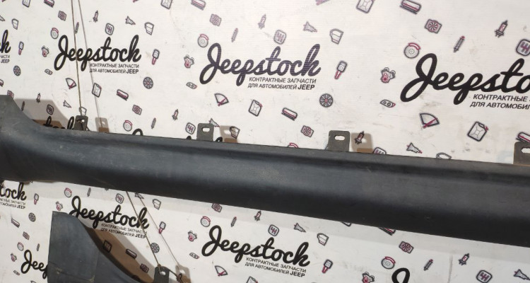  Накладки порогов уличные 2 Jeep Grand Cherokee WK2