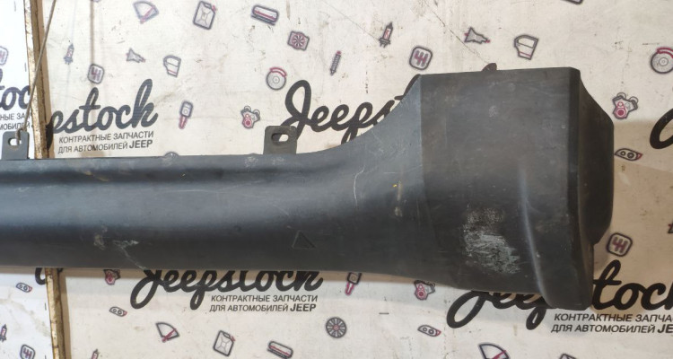  Накладки порогов уличные 2 Jeep Grand Cherokee WK2