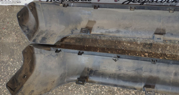  Накладки порогов уличные 2 Jeep Grand Cherokee WK2