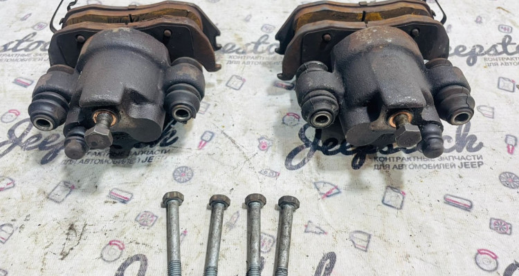  Комплект задних тормозных суппортов Jeep Comander ХК-ХН