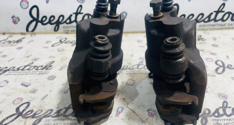  Комплект задних тормозных суппортов Jeep Comander ХК-ХН