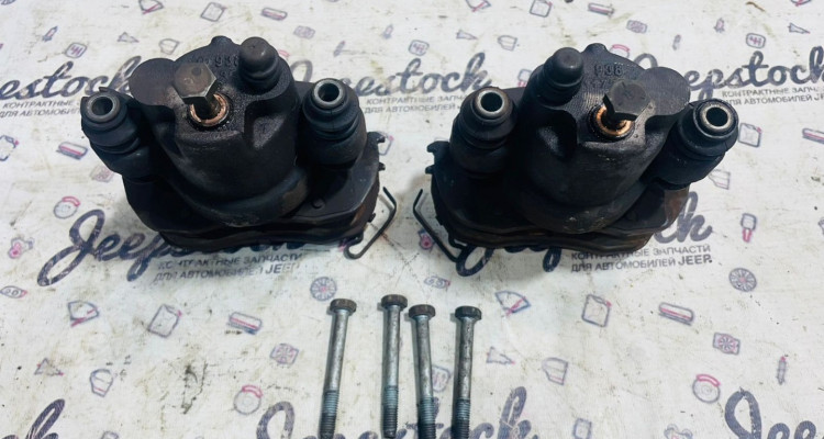  Комплект задних тормозных суппортов Jeep Comander ХК-ХН