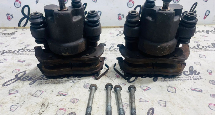  Комплект задних тормозных суппортов Jeep Comander ХК-ХН