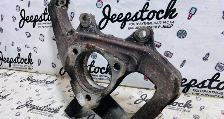  Кулак поворотный левый 4WD Dodge Ram 3 DR