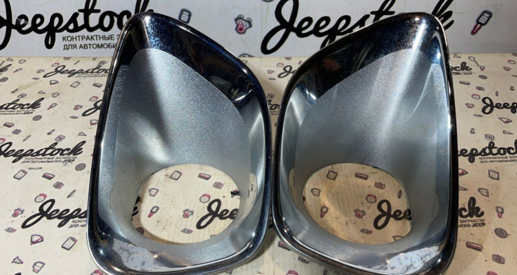  Накладка противотуманной фары (комплект) Jeep Grand Cherokee WK2