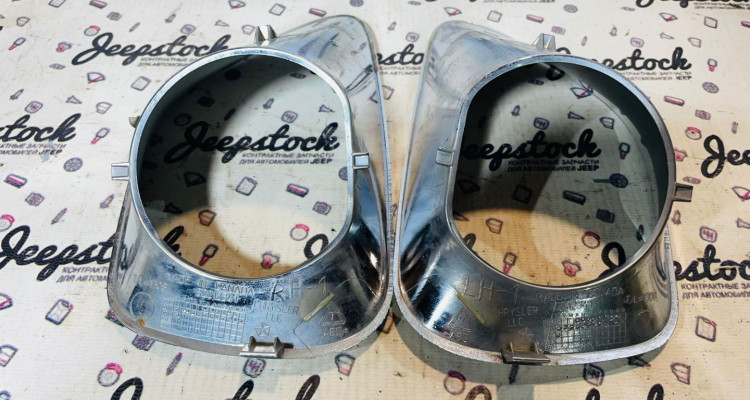  Накладка противотуманной фары (комплект) Jeep Grand Cherokee WK2