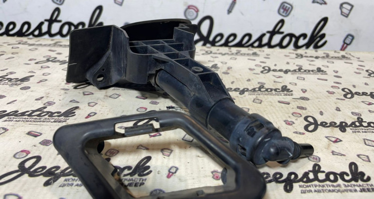  Форсунка омывателя фары правая Jeep Grand Cherokee WK2