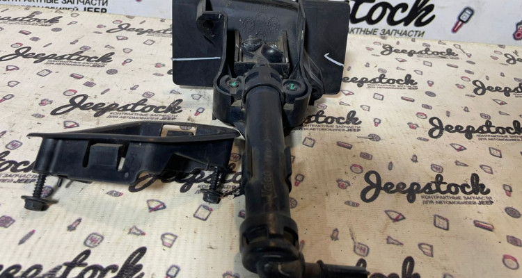  Форсунка омывателя фары левая Jeep Grand Cherokee WK2