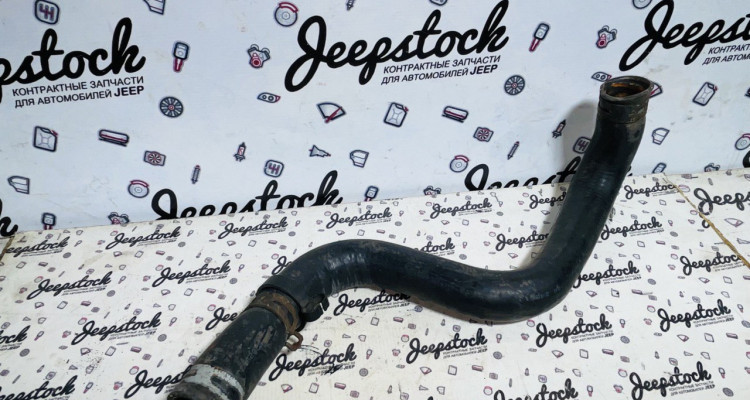  Патрубок радиатора верхний 5.9L Dodge Ram 3 DR