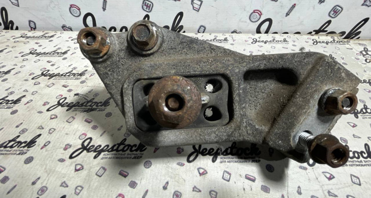  Опора двигателя правая 5.9L Dodge Ram 3 DR