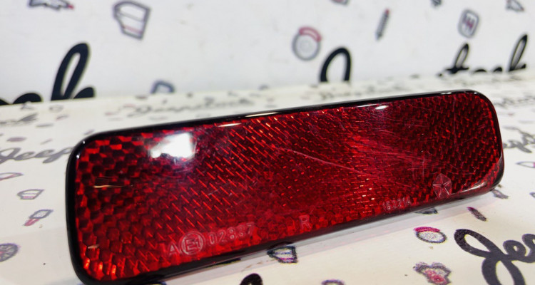  Катафот заднего бампера правый Jeep Grand Cherokee WG-WJ