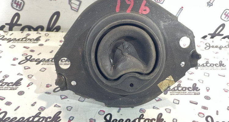  Опора двигателя 3.6L Jeep Grand Cherokee WK2