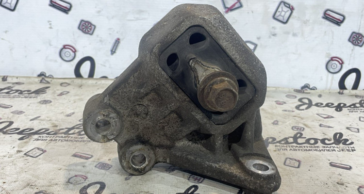  Опора двигателя левая 5.9L Dodge Ram 3 DR