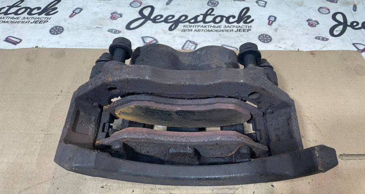  Суппорт тормозной передний левый Dodge Ram 3 DR