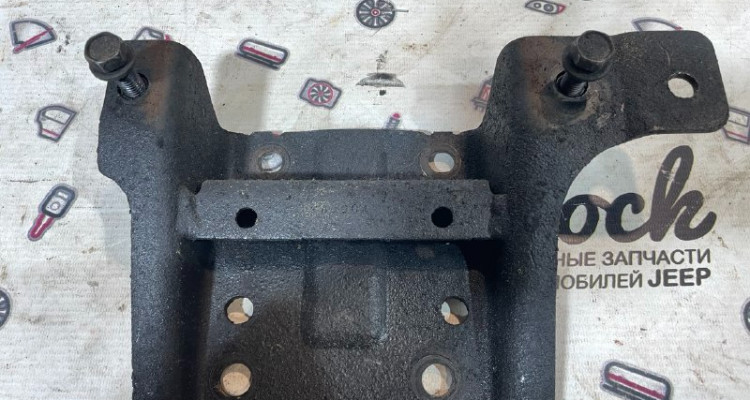  Кронштейн опоры АКПП 46RE Dodge Ram 3 DR