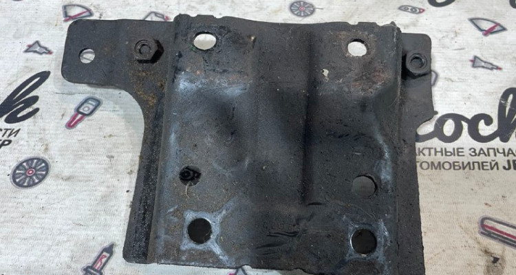  Кронштейн опоры АКПП 46RE Dodge Ram 3 DR