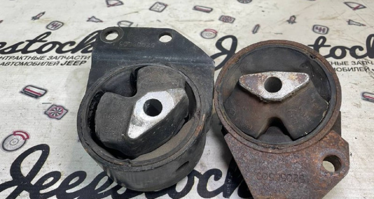  Корпуса опор ДВС 5.2L. LHD Jeep Grand Cherokee ZG-ZJ