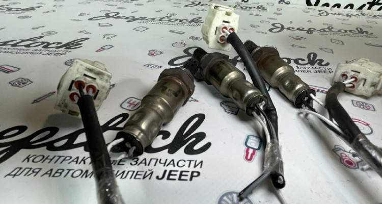  Комплект кислородных датчиков дефект Jeep Grand Cherokee WK2