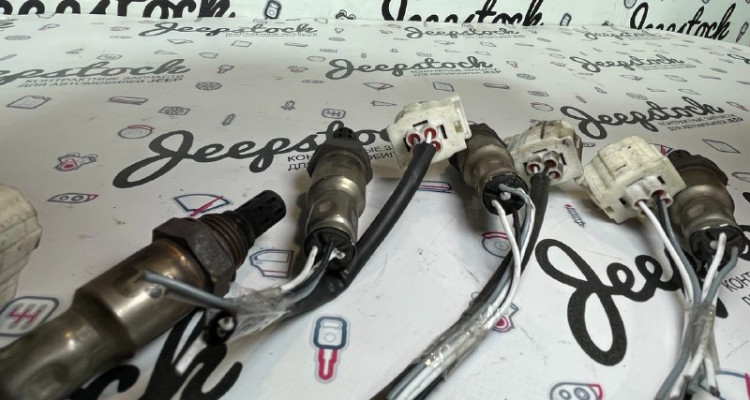  Комплект кислородных датчиков дефект Jeep Grand Cherokee WK2
