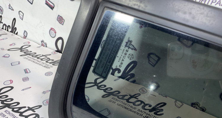  Форточка задней левой двери Dodge Durango DN