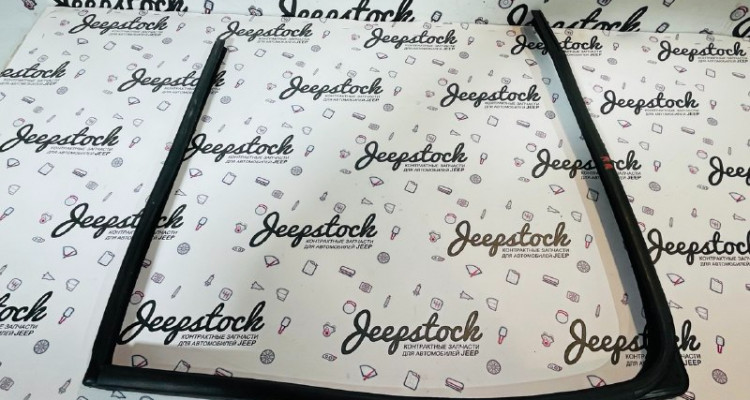  Уплотнитель стекла задней правой двери Dodge Durango DN