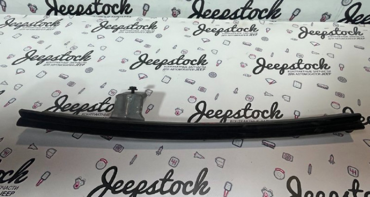  Направляющая стекла передней правой двери Dodge Durango DN