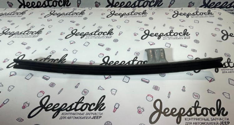  Направляющая стекла передней левой двери Dodge Durango DN