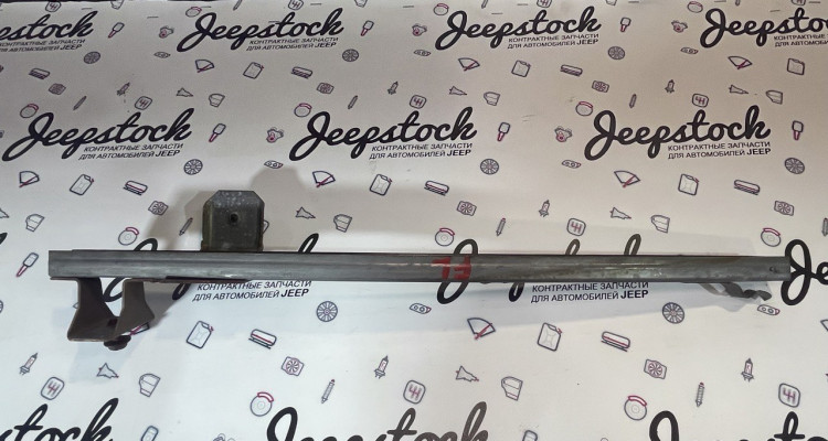  Направляющая стекла передней левой двери 1 Dodge Durango DN