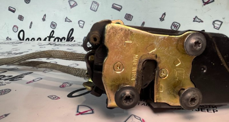  Замок задней левой двери Dodge Durango DN