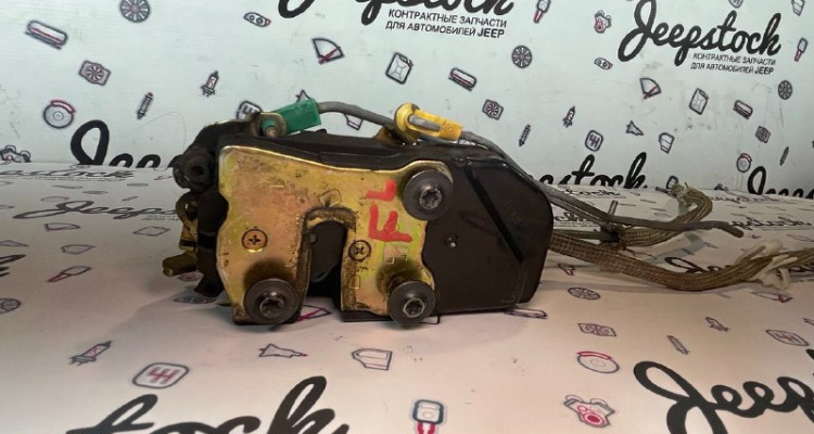  Замок передней левой двери Dodge Durango DN