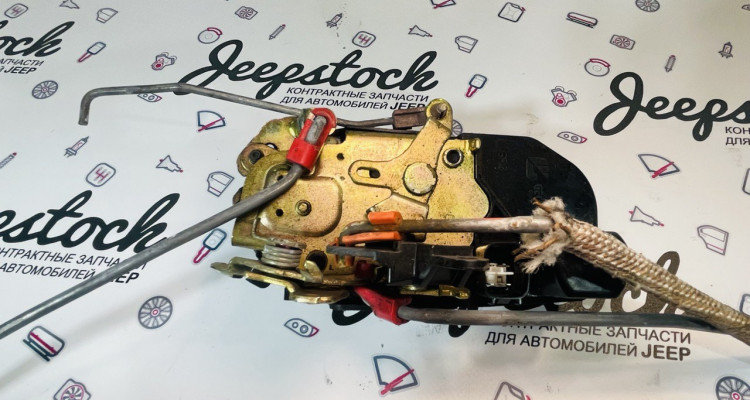  Замок передней правой двери Dodge Durango DN