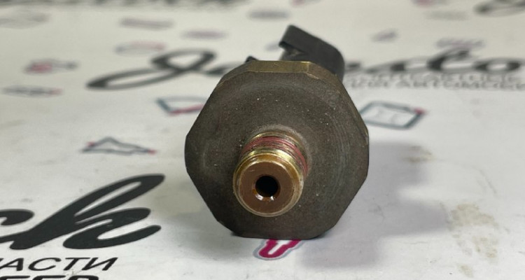  Датчик давления масла 5.7L Jeep Grand Cherokee WK2