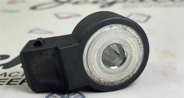  Датчик детонации 5.7L Jeep Grand Cherokee WK2